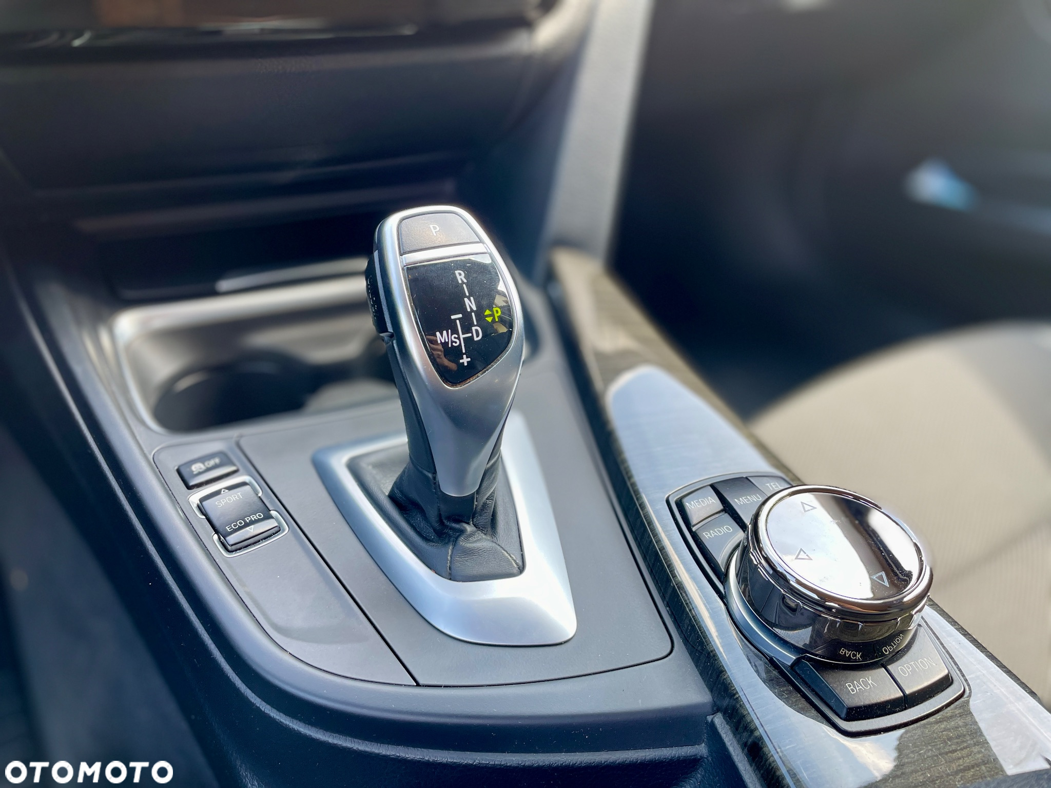 BMW Seria 3 320d Touring Modern Line - 20
