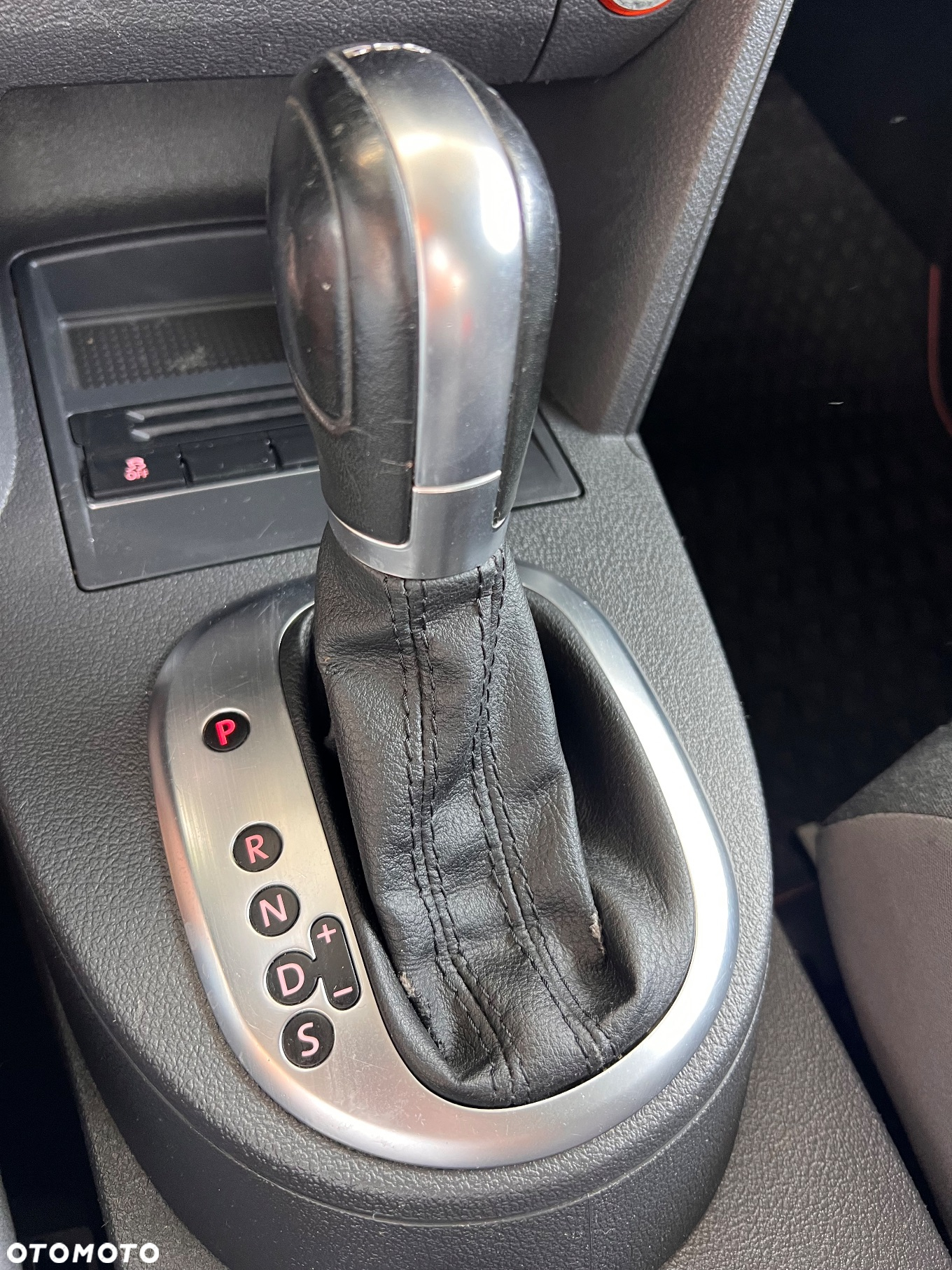 Volkswagen Touran 1.6 TDI DPF Comfortline DSG - 20