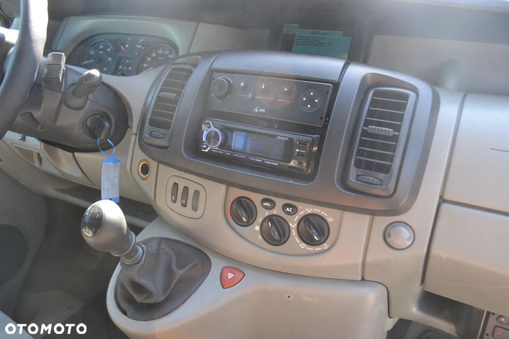 Renault Trafic Passenger Expression - 18