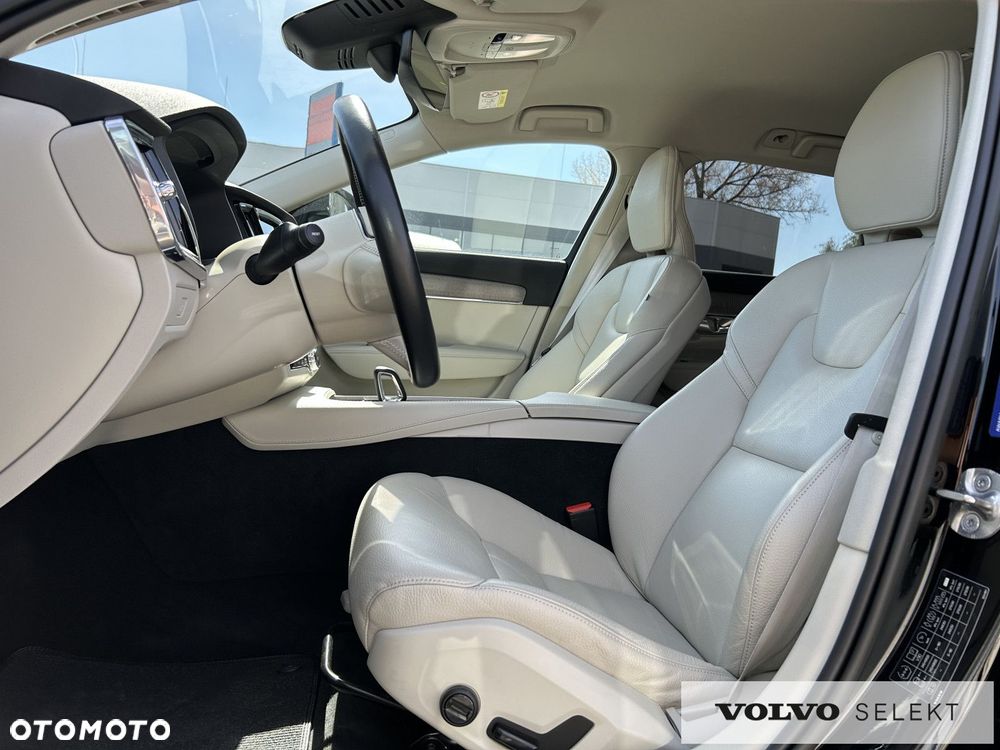 Volvo V90 Cross Country - 14