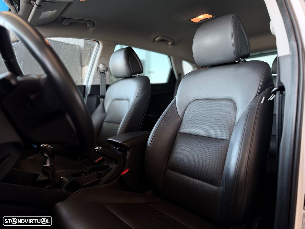 Hyundai Tucson blue 1.7 CRDi 2WD Advantage - 15