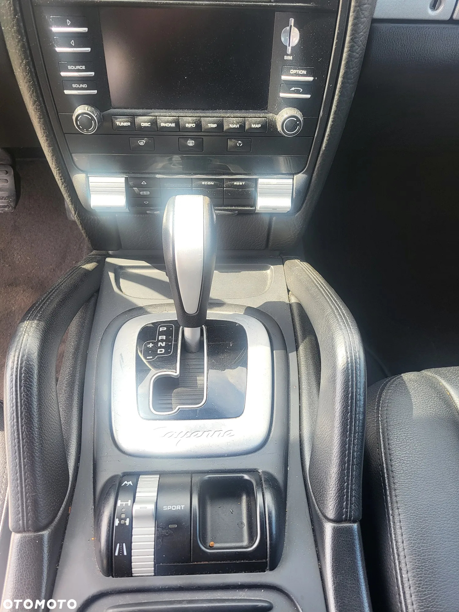 Porsche Cayenne - 8