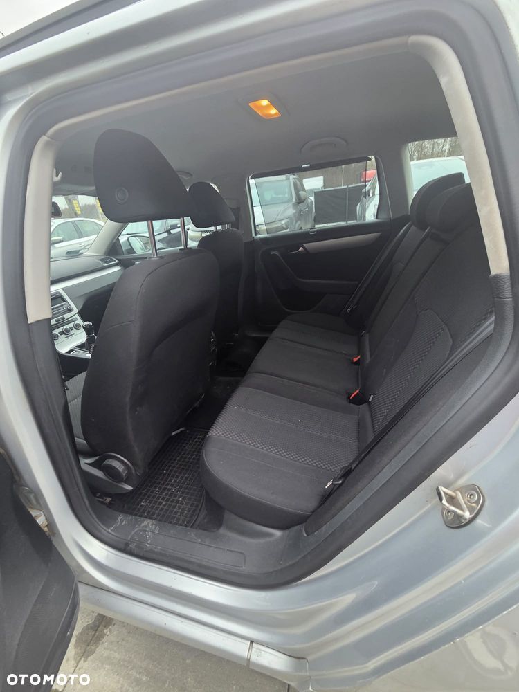 Volkswagen Passat 1.6 TDI Trendline - 10