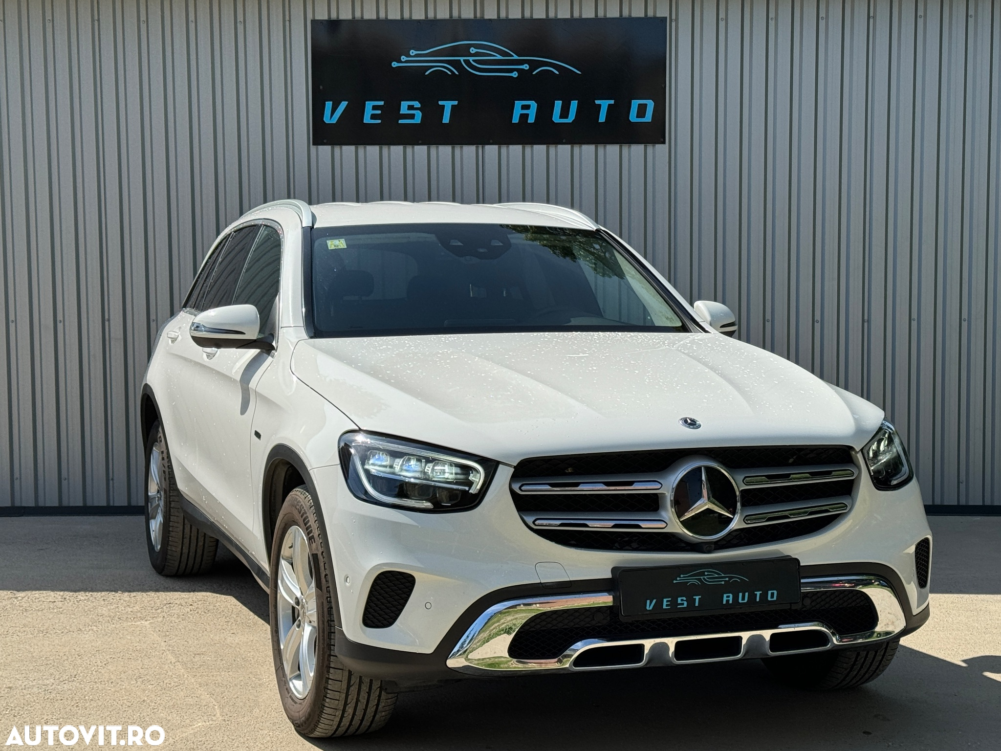 Mercedes-Benz GLC 300 e 4Matic 9G-TRONIC Exclusive - 2