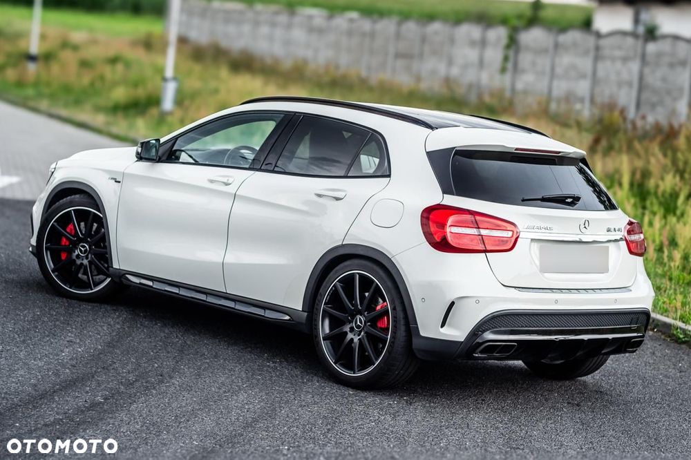 Mercedes-Benz GLA - 7