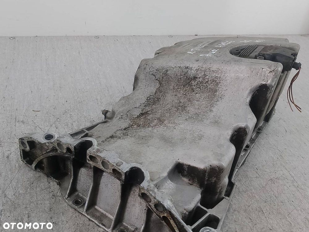 MISKA OLEJOWA AUDI A4 B6 06B103603 2.0 20V - 2