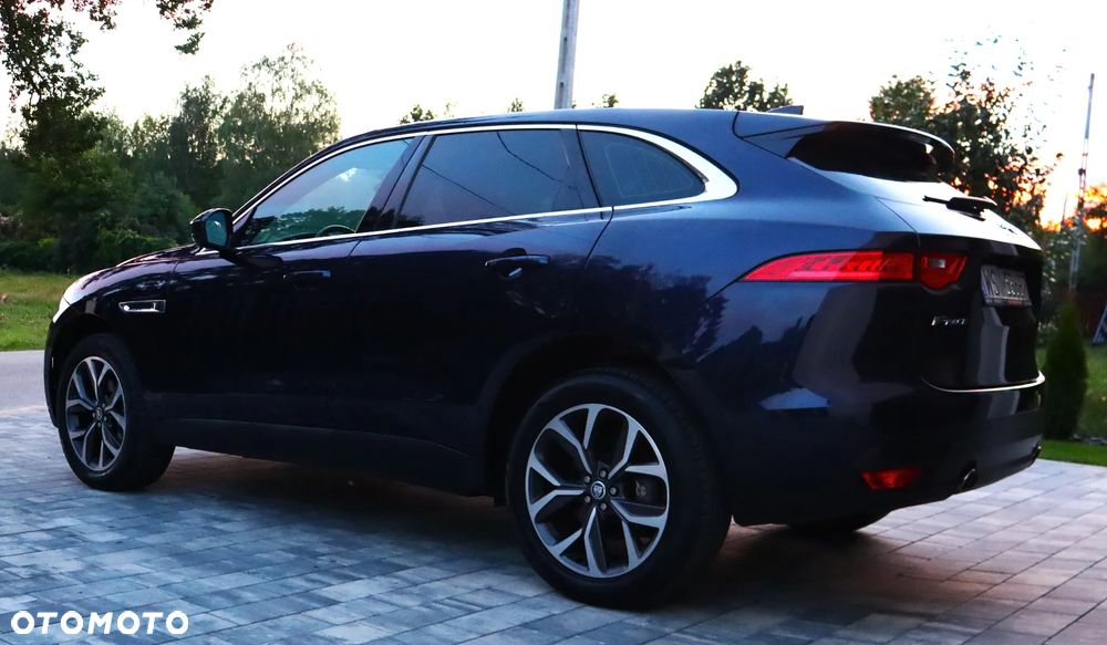 Jaguar F-Pace 25t AWD R-Sport - 4