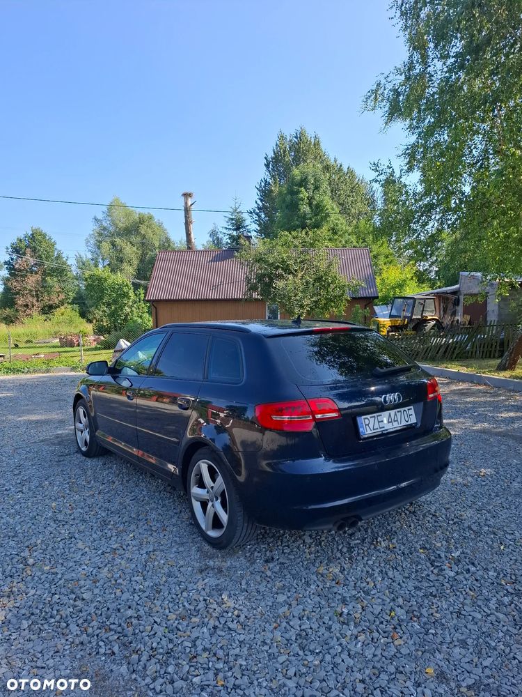 Audi A3 Sportback 2.0 TDI DPF Quattro Ambiente - 3
