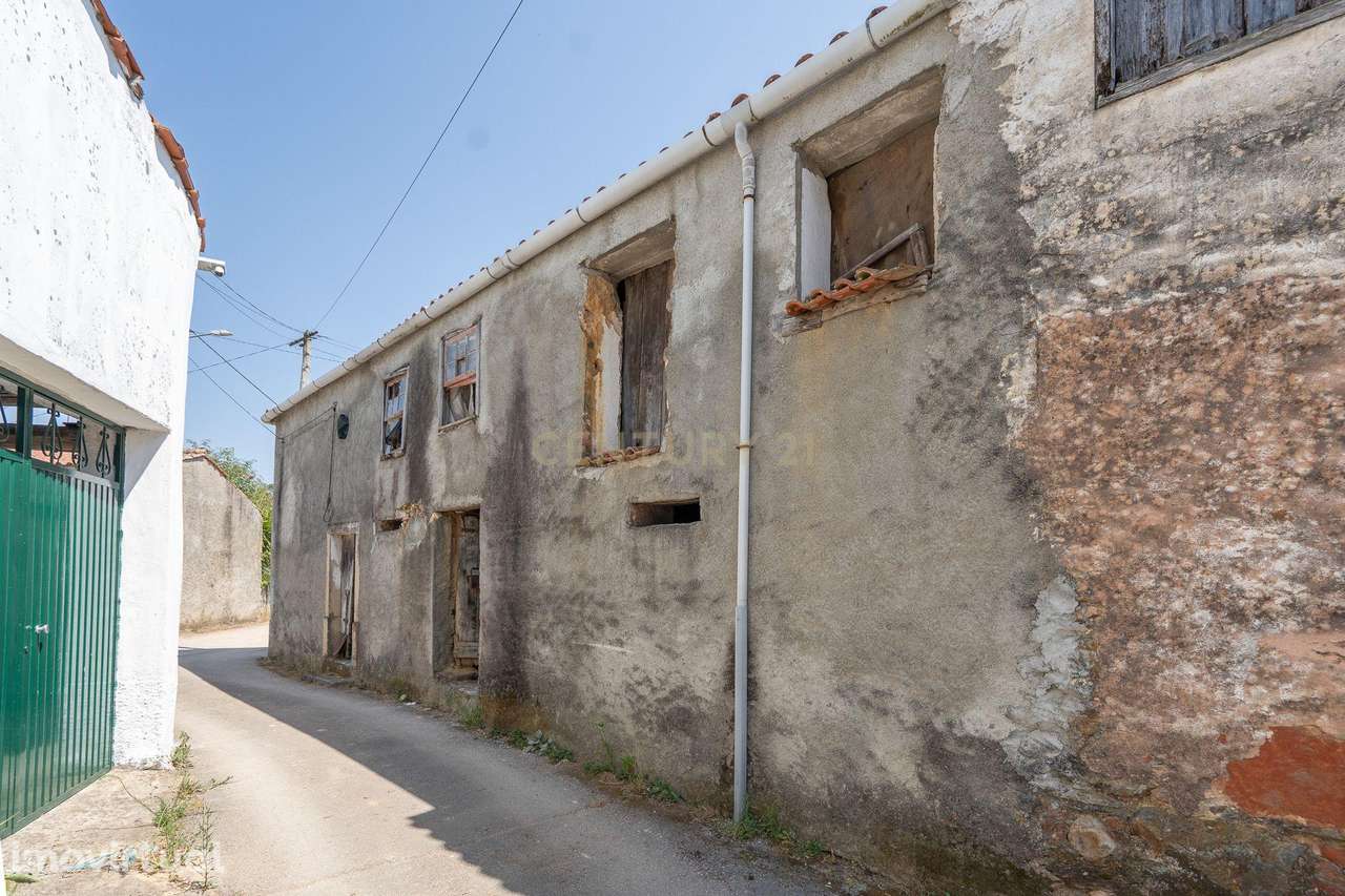 Moradia para Reabilitação em Rio Vide, Miranda do Corvo - Grande imagem: 2/15