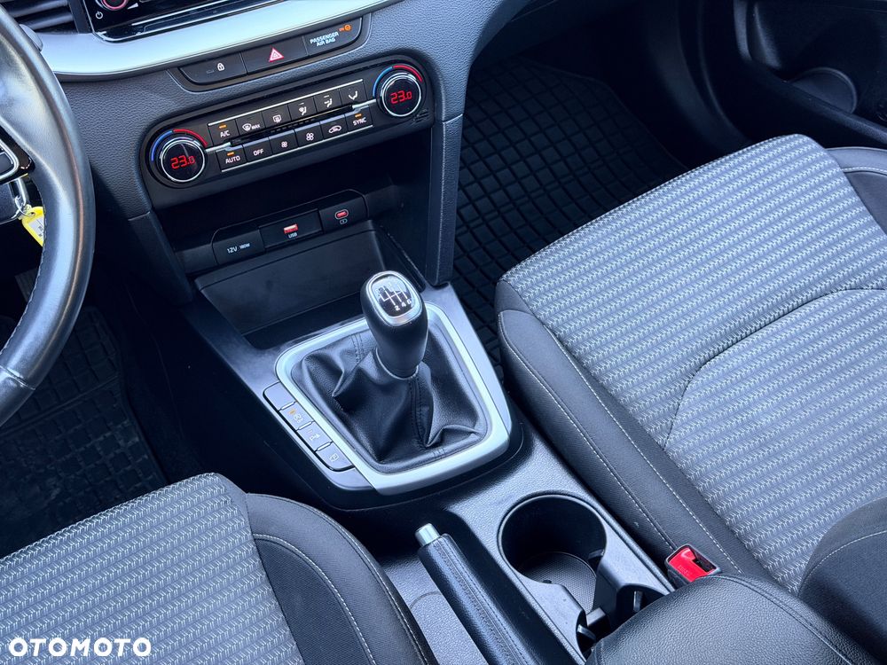 Kia Ceed 1.5 T-GDI M - 18