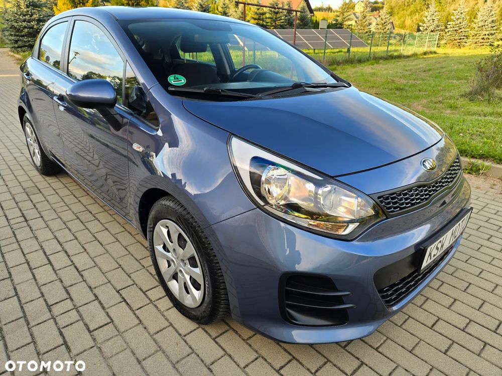Kia Rio 1.2 Fifa World Cup Edition - 12