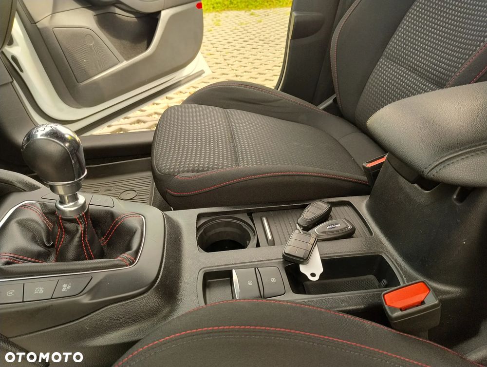 Ford Focus 2.0 EcoBlue ST-Line - 31