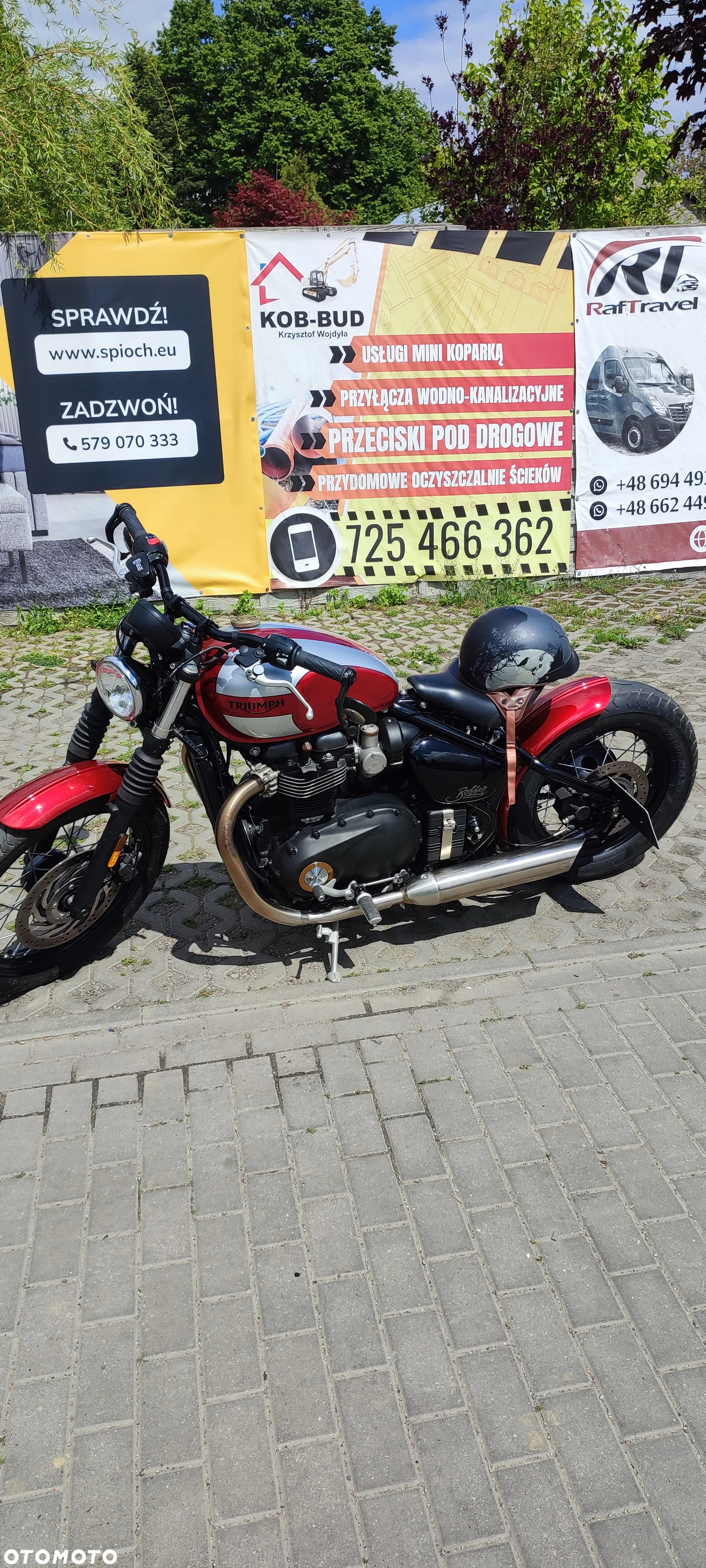 Triumph Bonneville Bobber - 7
