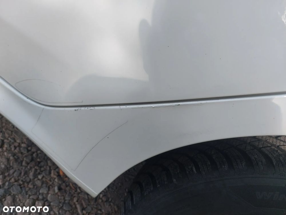 Kia Rio - 5