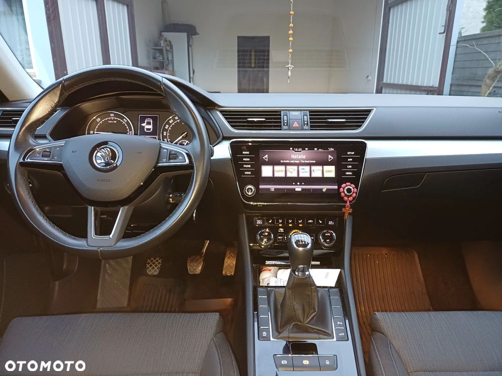 Skoda Superb 2.0 TDI Ambition - 30