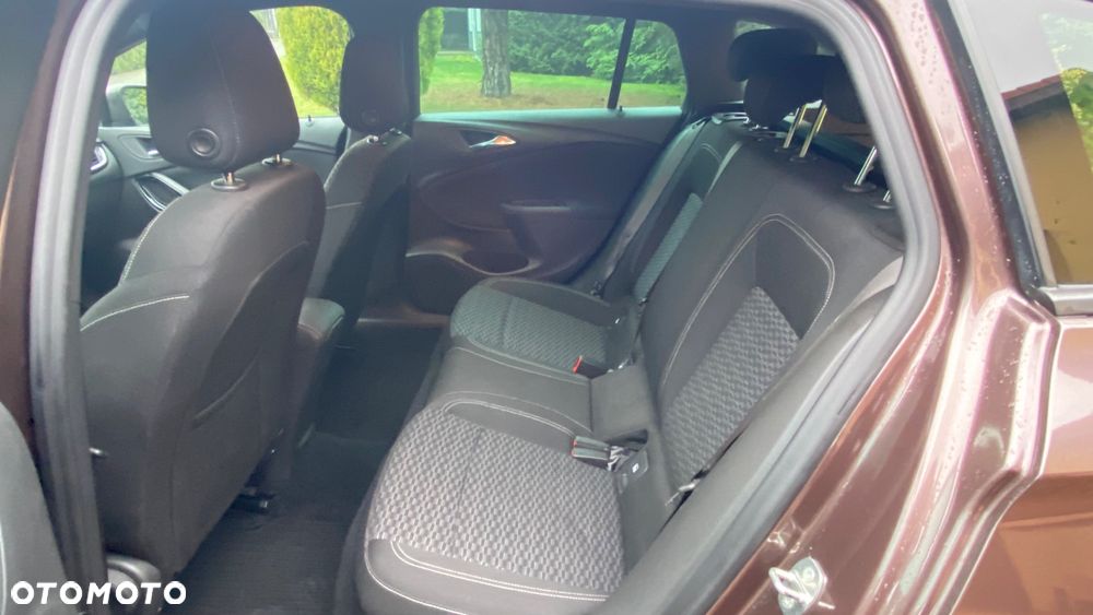 Opel Astra 1.6 D (CDTI) Start/Stop Business - 11