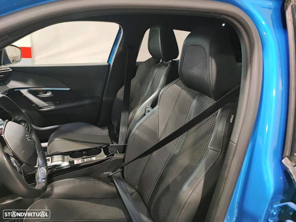 Peugeot e-2008 50 kWh GT - 7