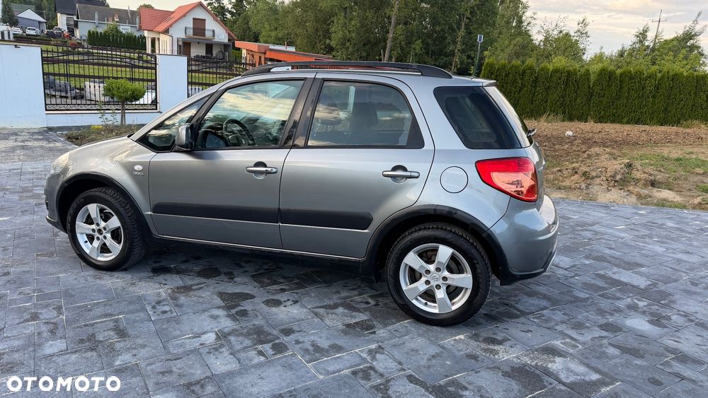 Suzuki SX4 2.0 DDiS 4x4 Style - 4