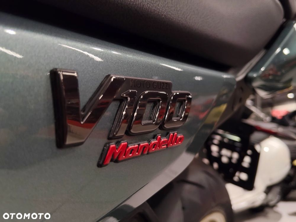 Moto Guzzi V100 Mandello - 20