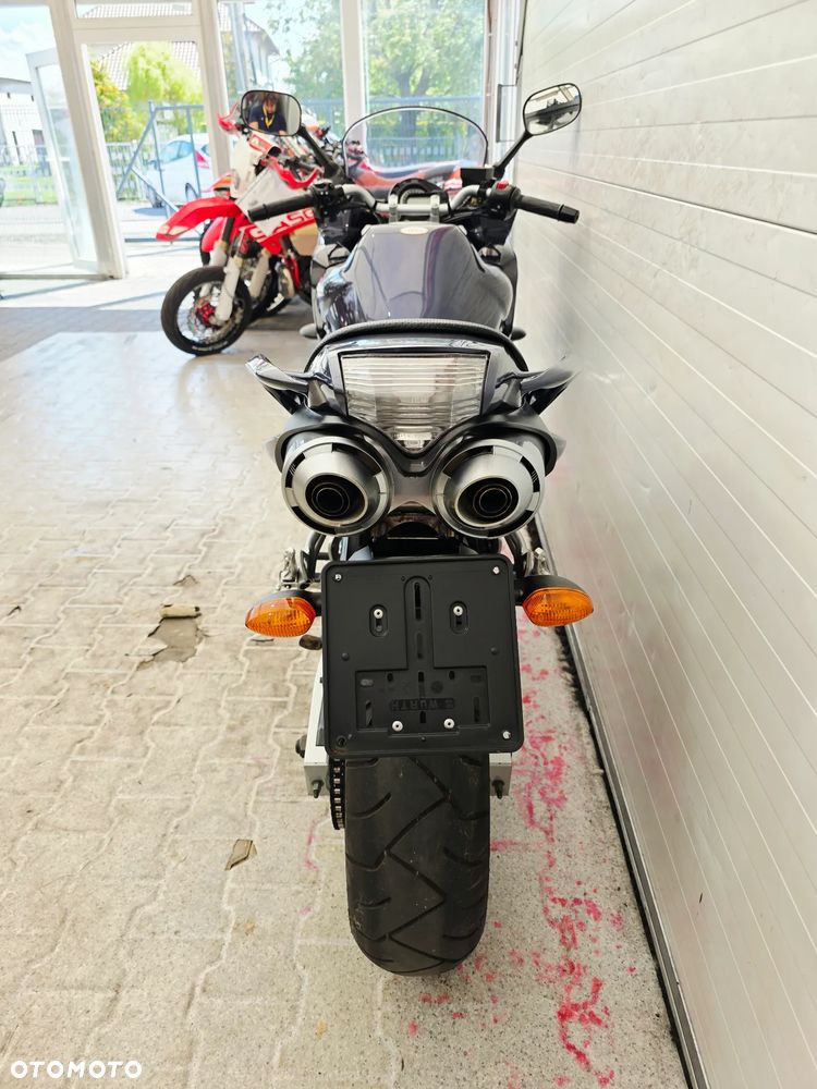 Yamaha FZ - 27