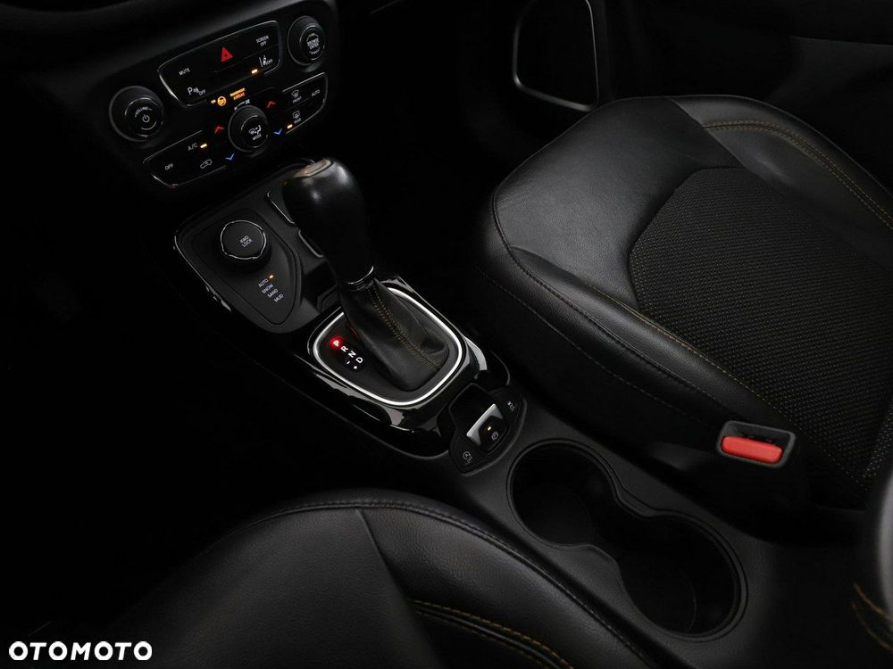 Jeep Compass 2.0 MJD Limited 4WD S&S - 29