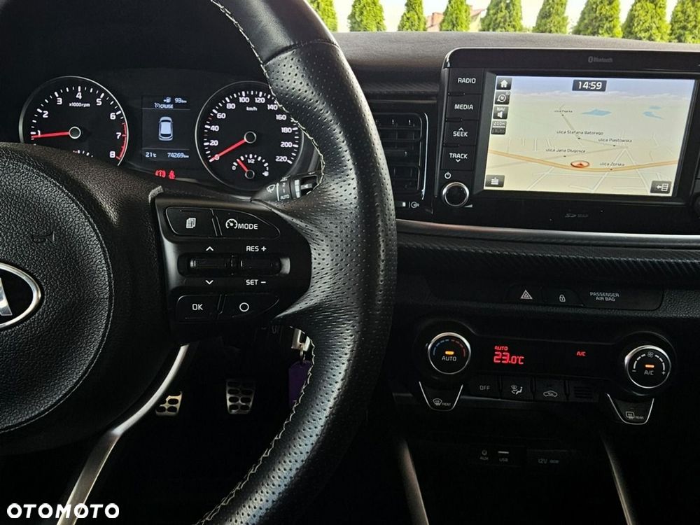 Kia Rio - 18