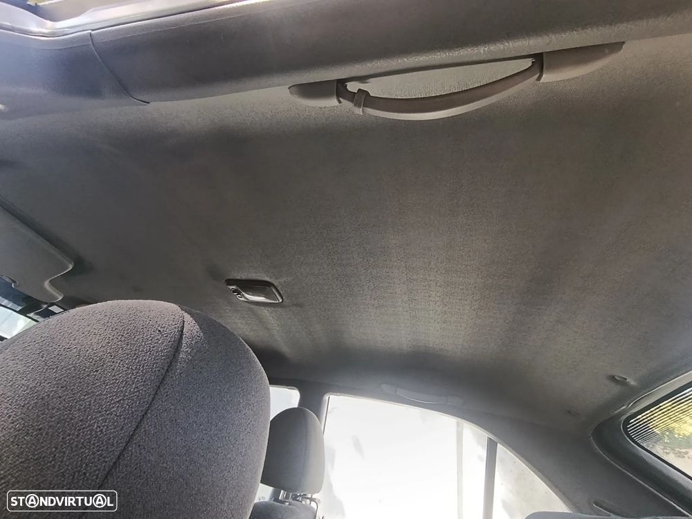 Hyundai Accent - 11
