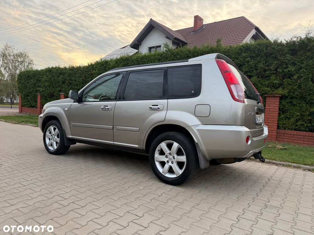 Nissan X-Trail 2.2 dCi 4x4 Columbia - 17