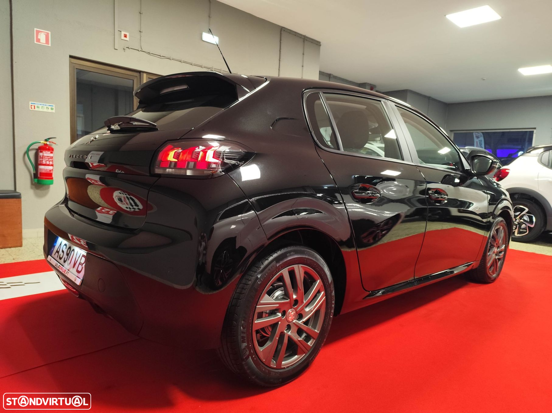 Peugeot 208 1.2 PureTech Active Pack - 4