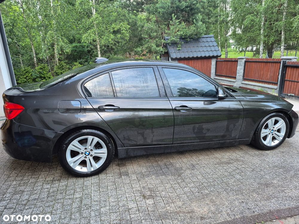 BMW Seria 3 328i Sport-Aut - 2