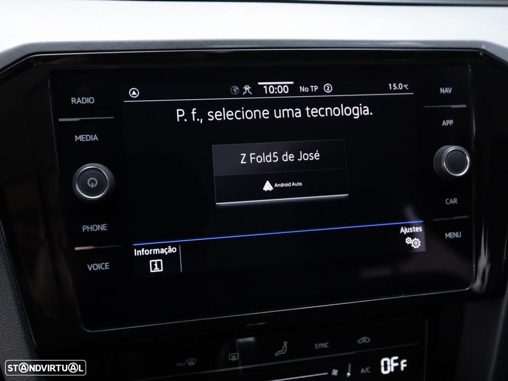 VW Passat Variant 2.0 TDI Business DSG - 23