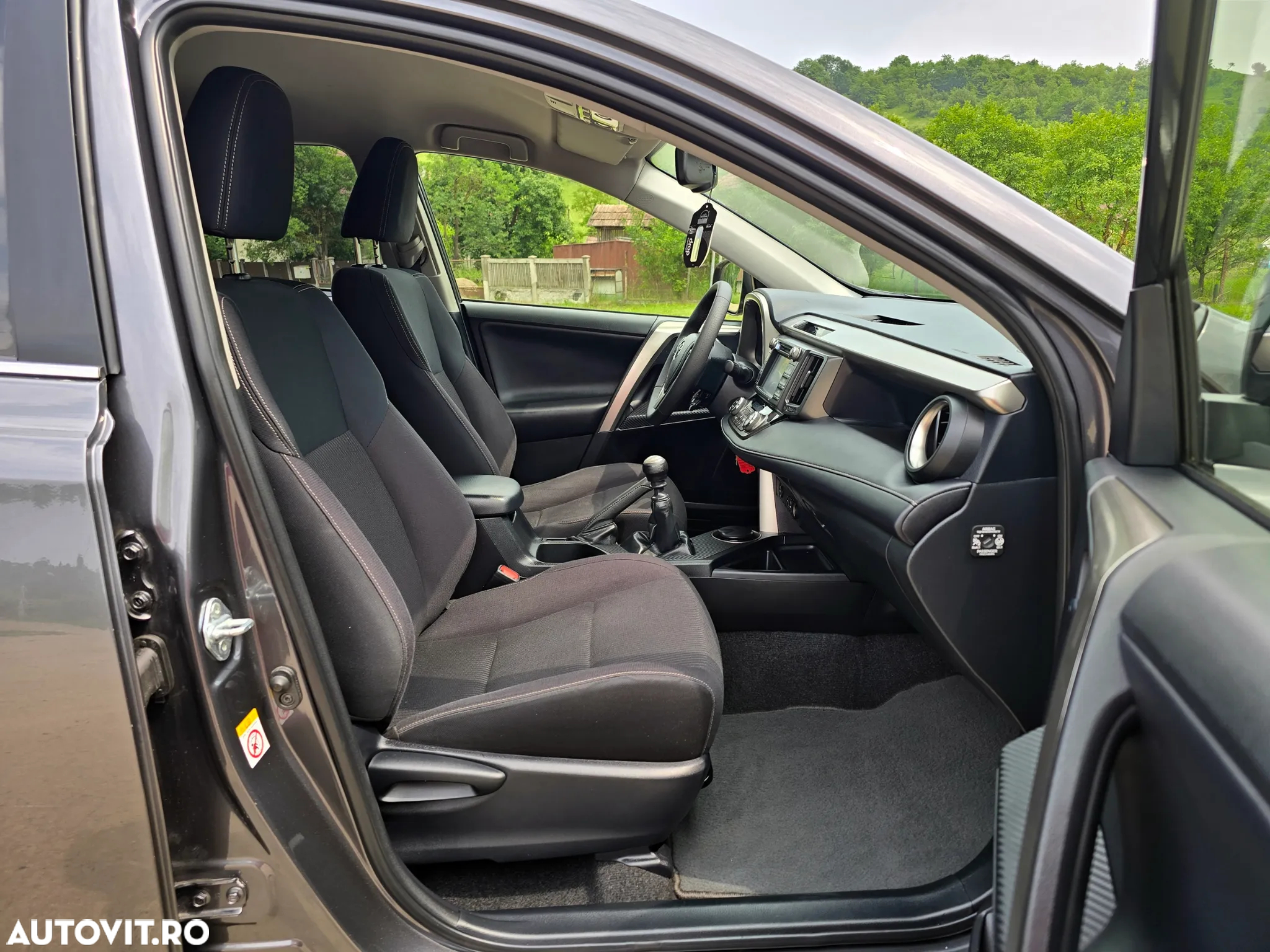 Toyota RAV4 2.2 D-4D 4x4 Edition - 24