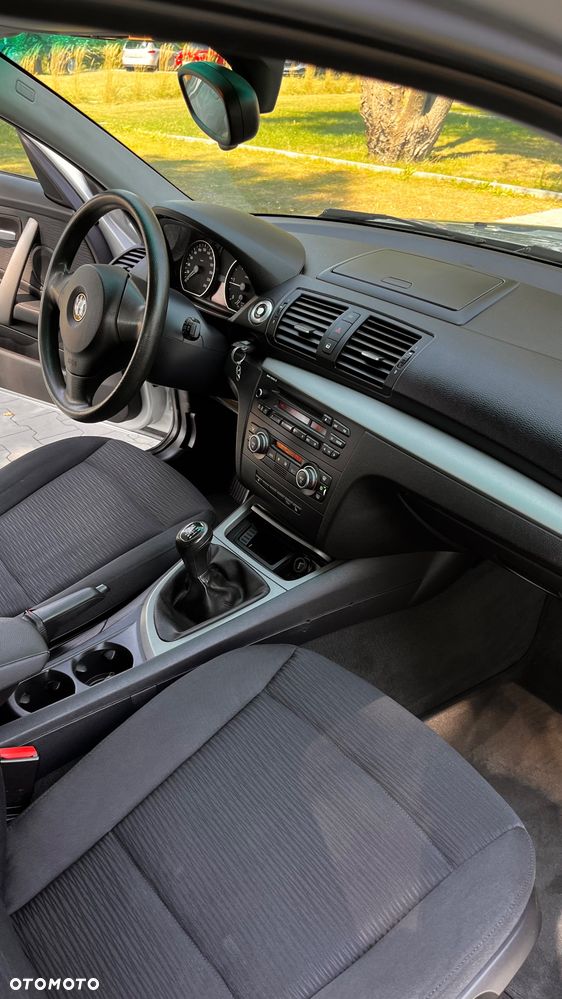 BMW Seria 1 118d - 11
