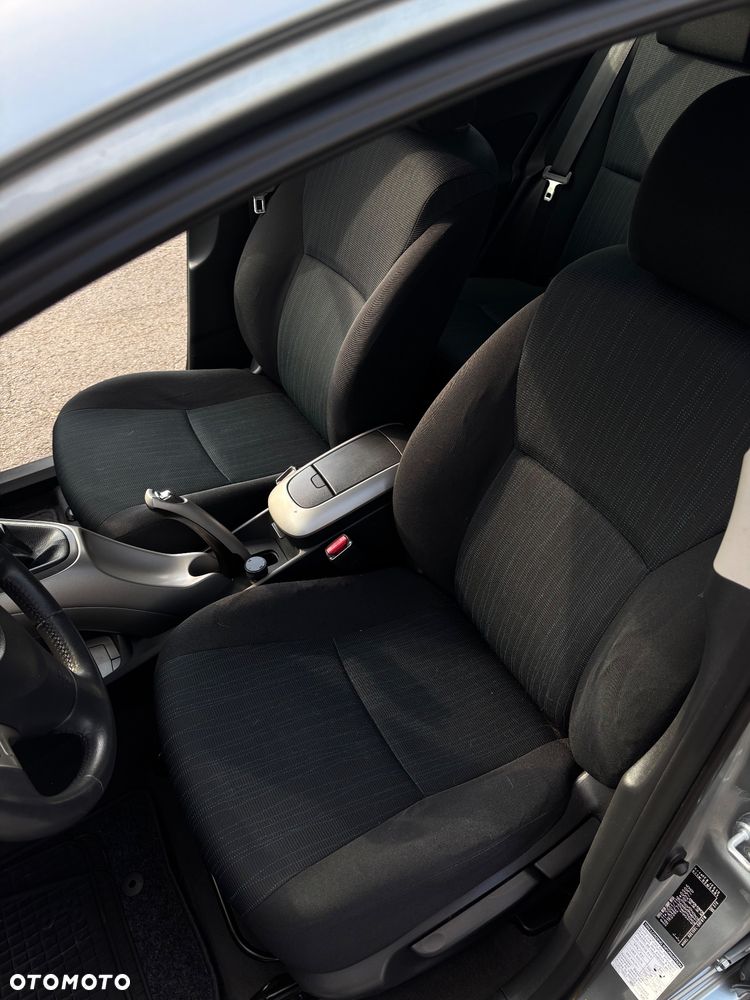 Toyota Auris 2.0 D-4D - 17