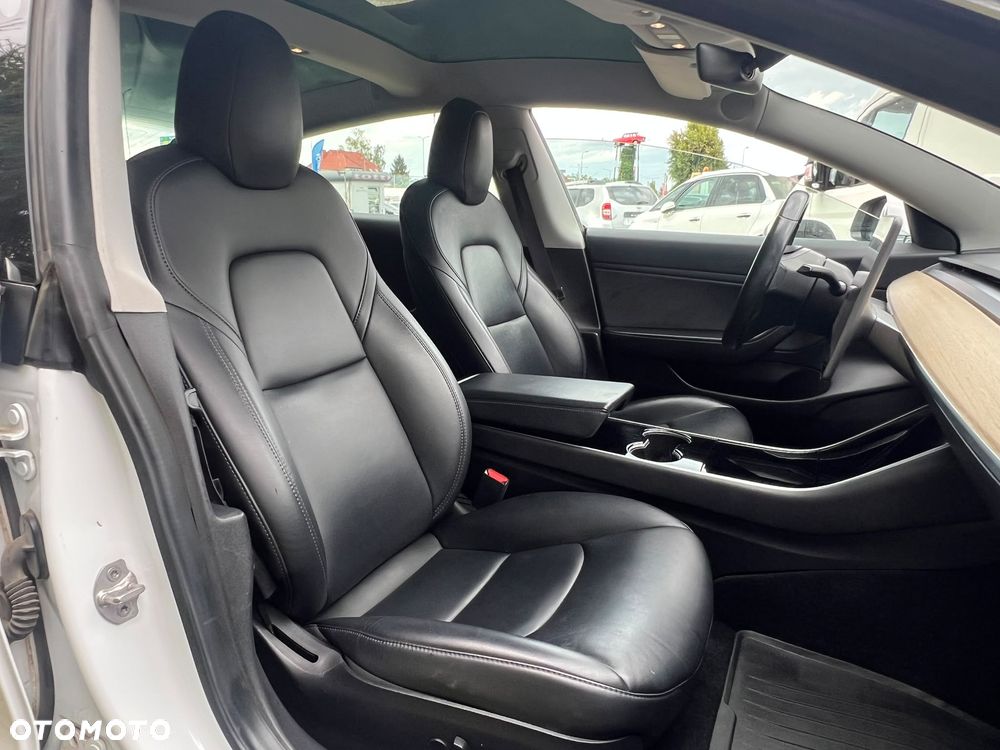 Tesla Model 3 Performance AWD - 17