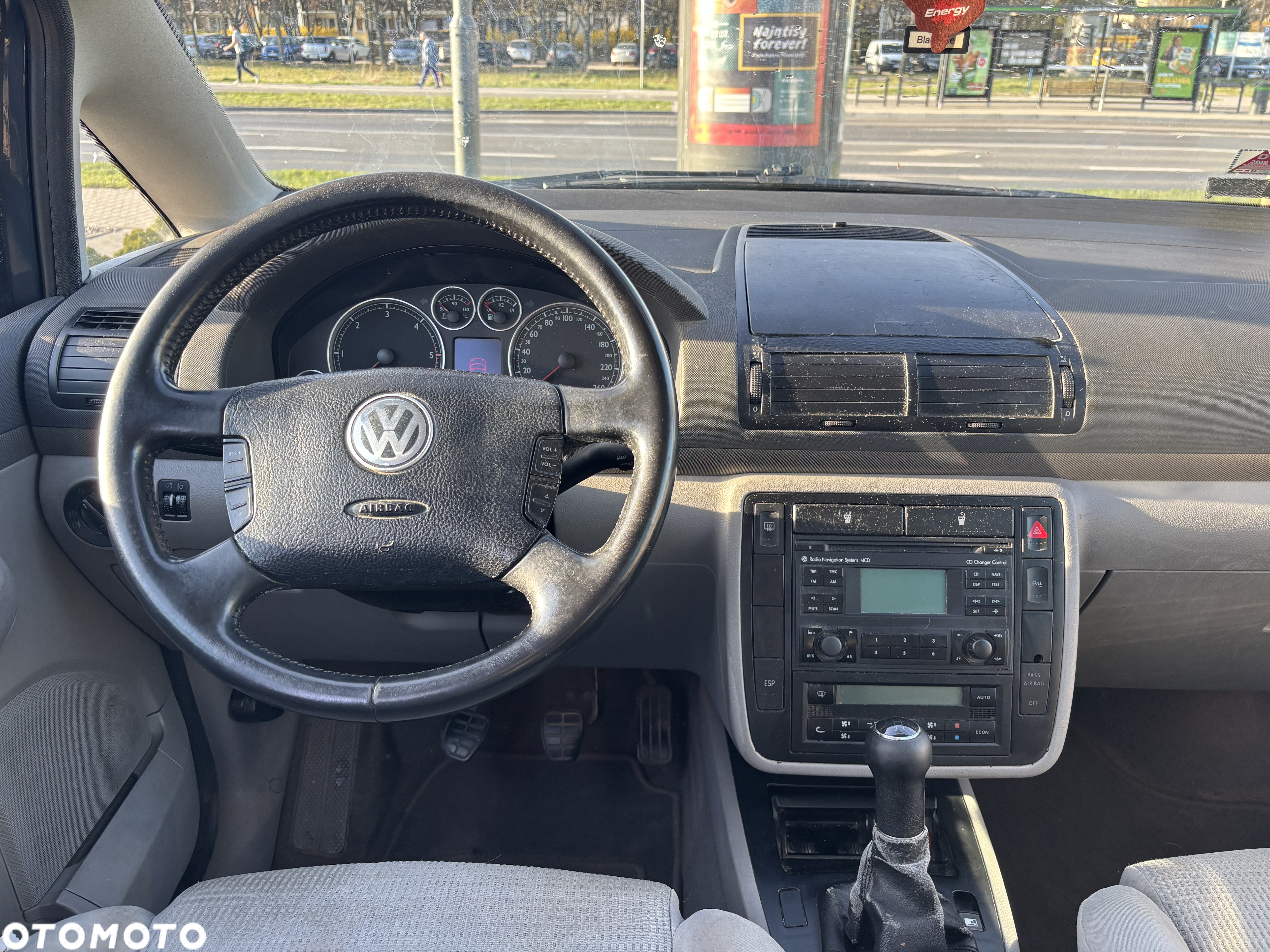 Volkswagen Sharan - 11