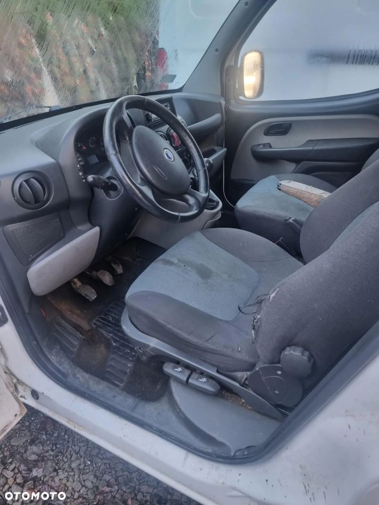 Fiat Doblo - 10