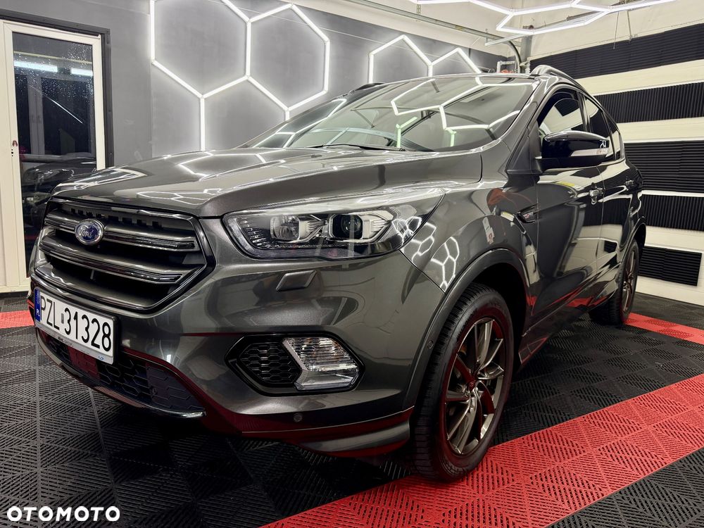 Ford Kuga 1.5 EcoBoost 2x4 ST-Line - 4