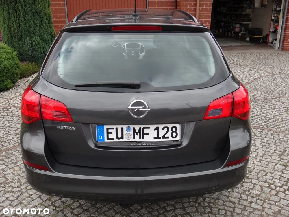 Opel Astra 1.6 Innovation - 17