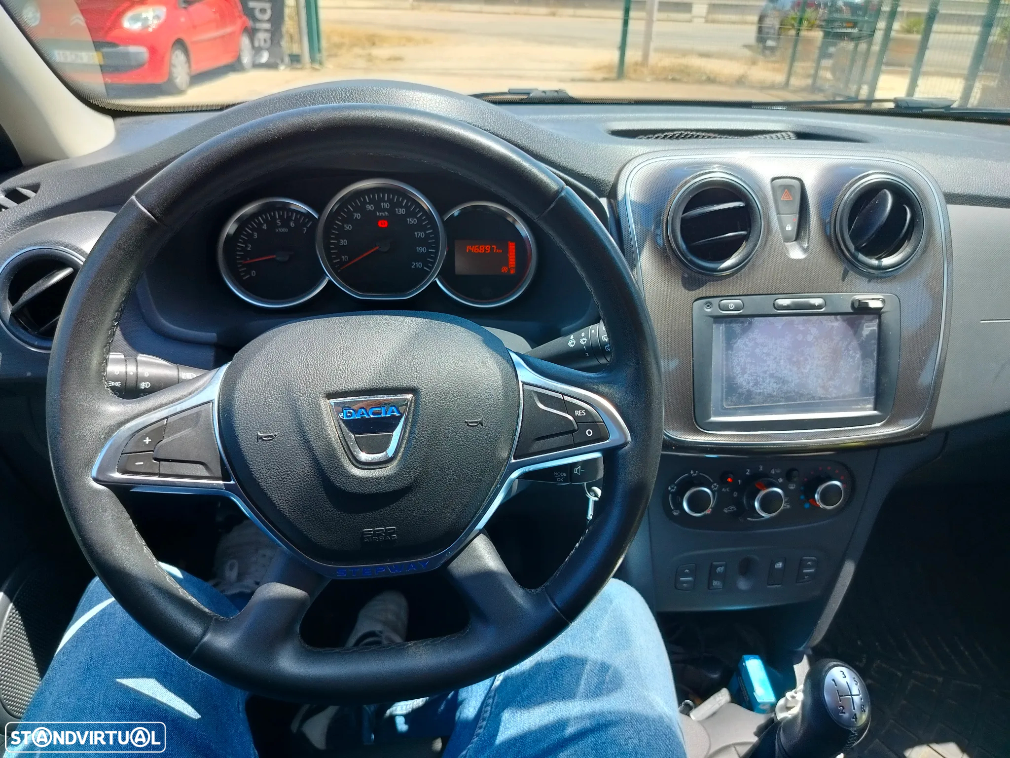 Dacia Sandero 1.5 dCi Stepway - 8