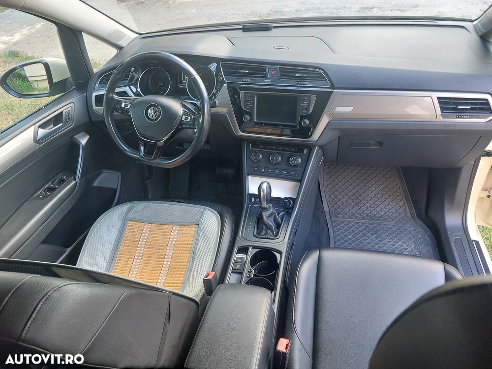 Volkswagen Touran - 6