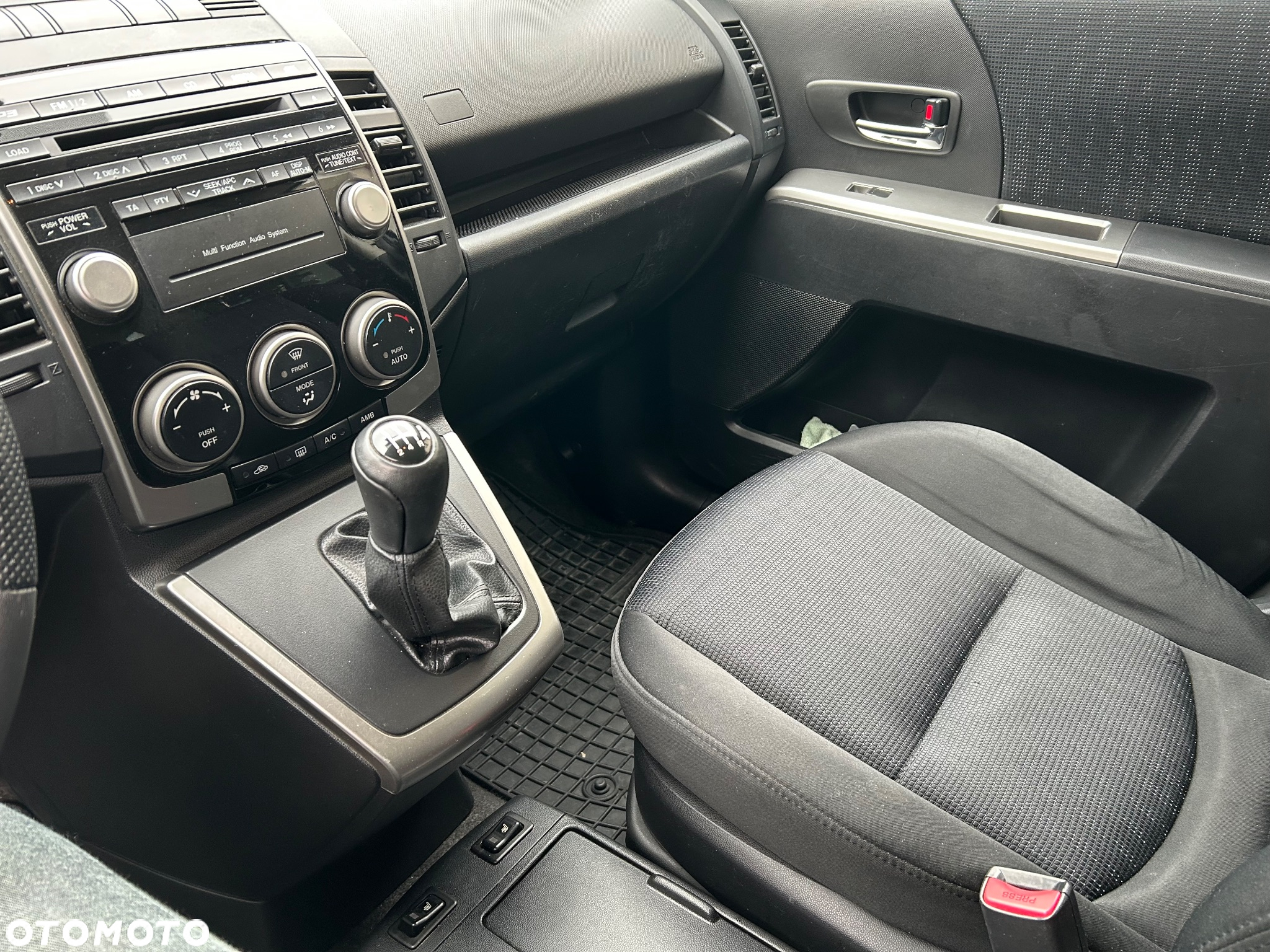 Mazda 5 - 17