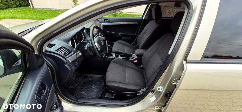 Mitsubishi Lancer 1.8 Instyle NAVI LPG - 13