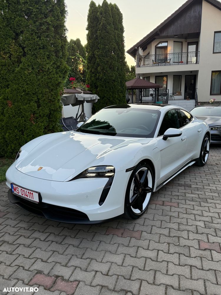 Porsche Taycan - 1