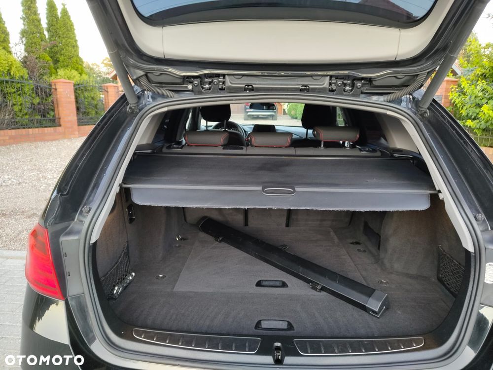 BMW Seria 3 320d Sport Line - 24