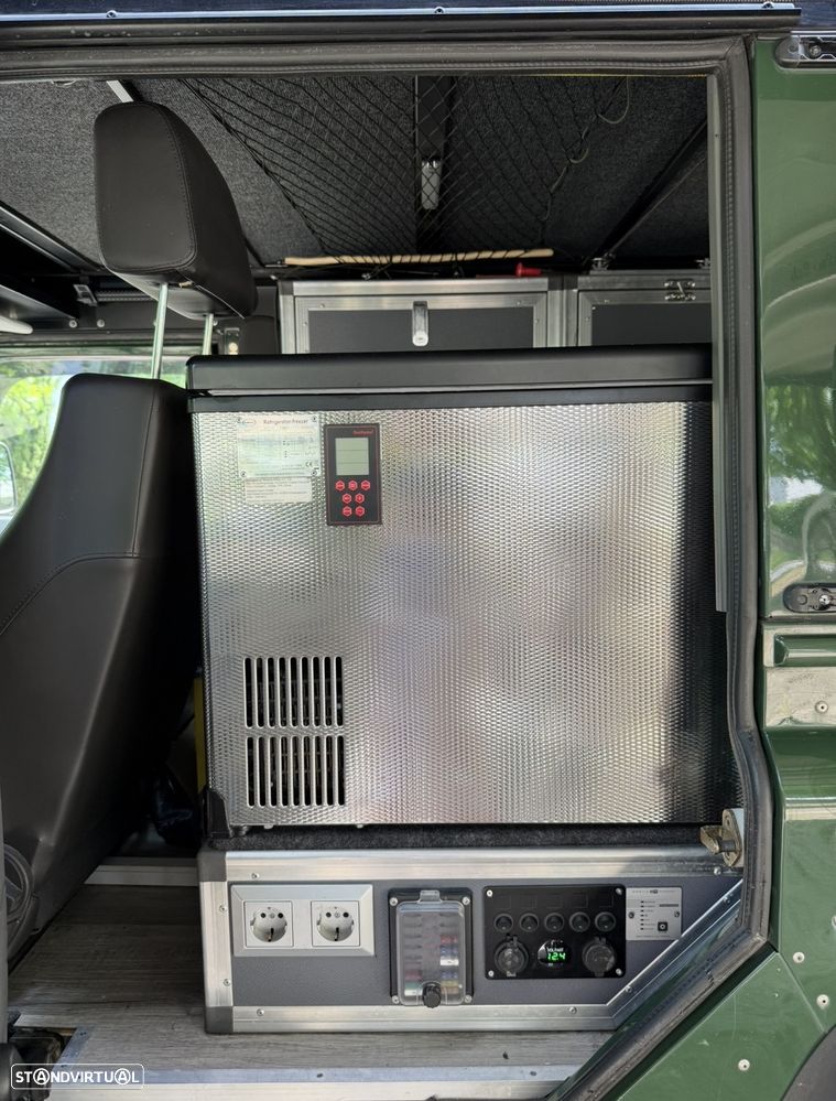 Land Rover Defender 110 2.5 Td5 E - 8