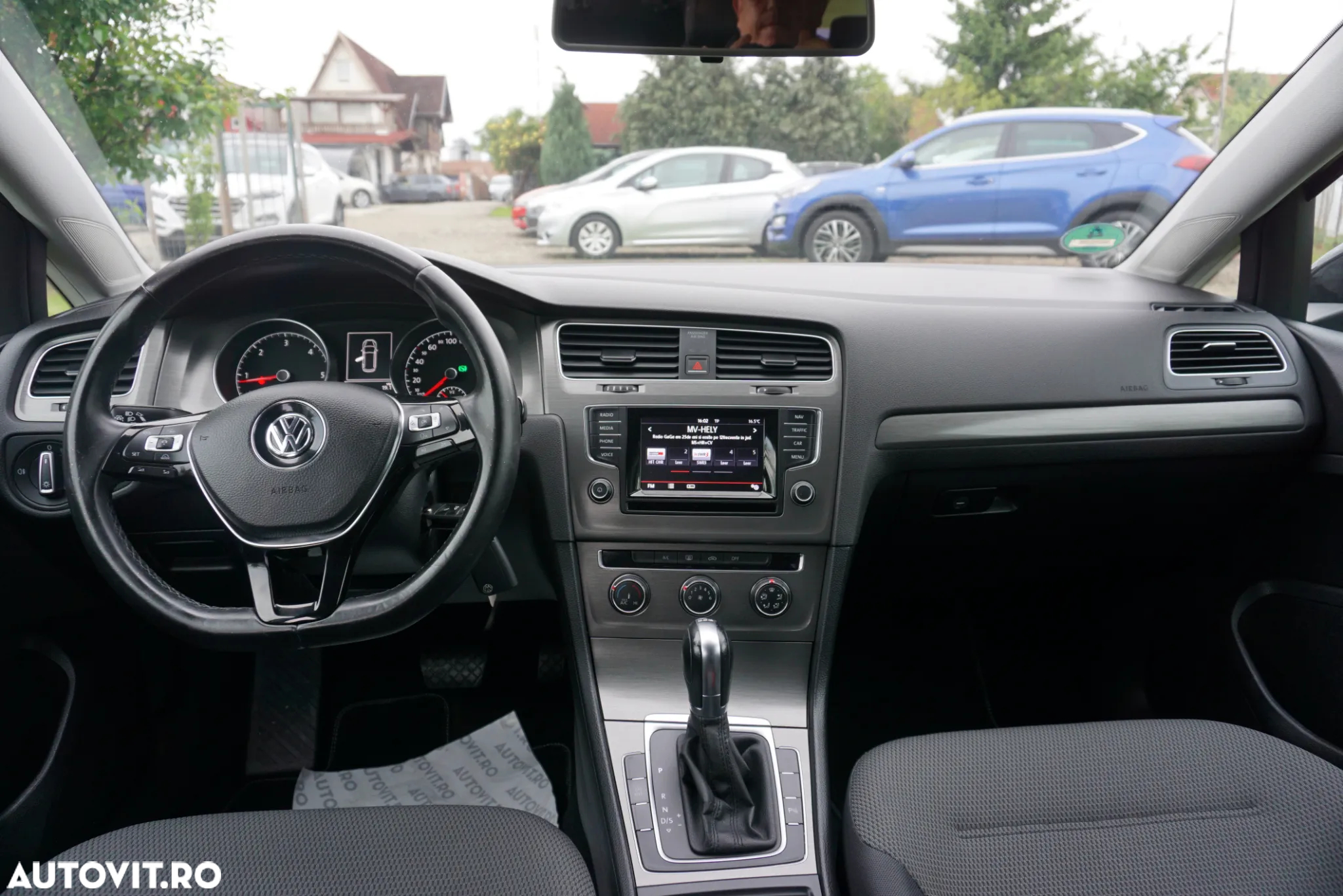 Volkswagen Golf 1.6 TDI BlueMotion Technology DPF Highline DSG - 14