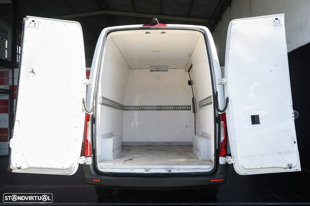 Mercedes-Benz Sprinter 317 CDI/37 - 12