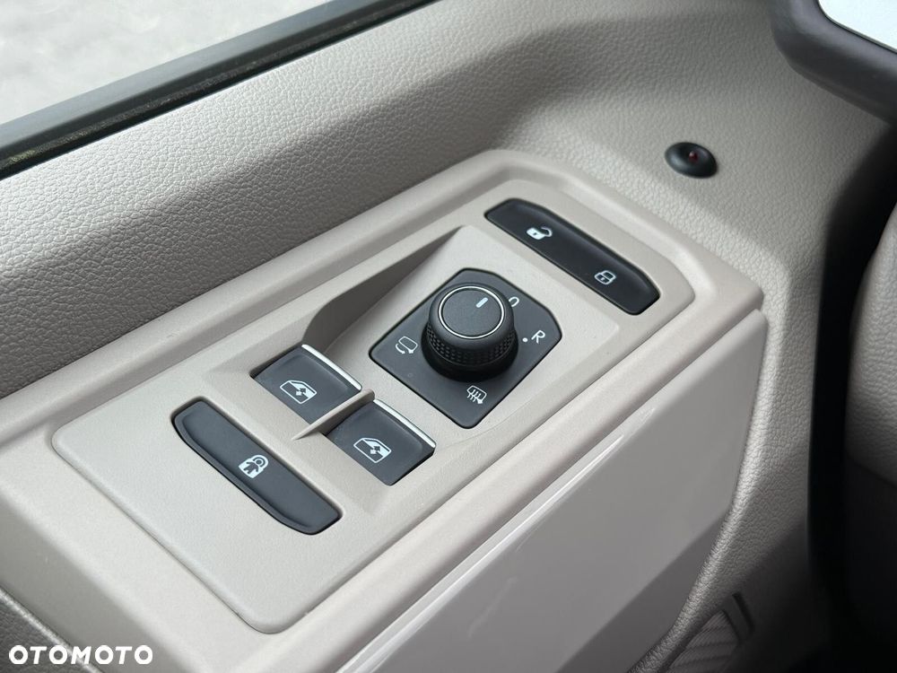 Volkswagen Multivan 2.0 TDI L1 Style DSG - 30