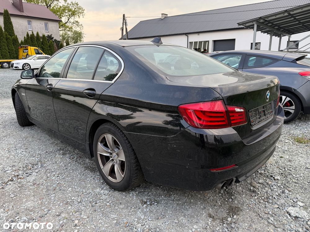 BMW Seria 5 523i - 3